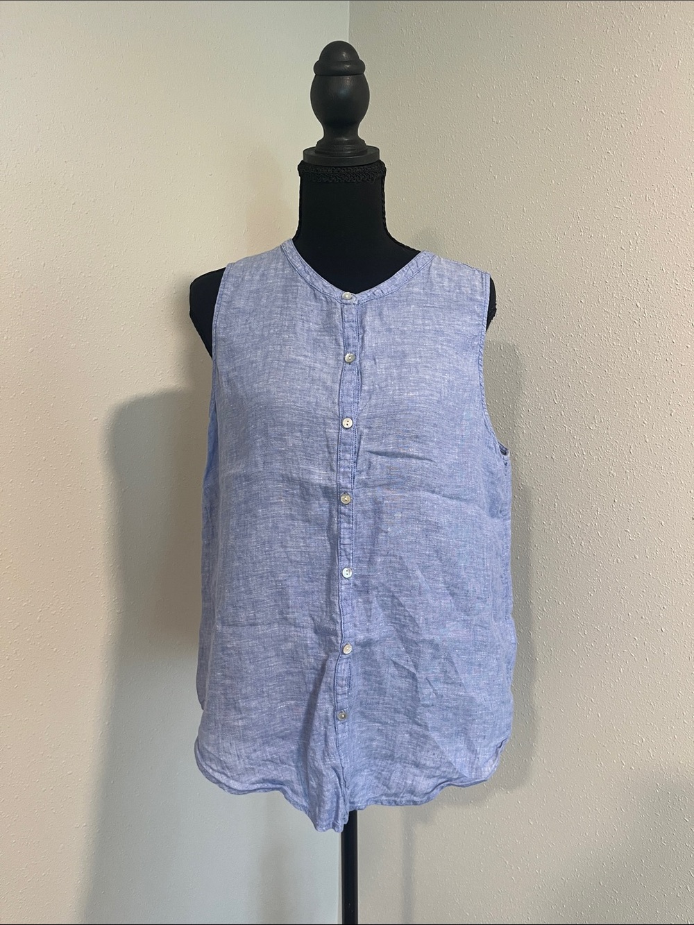 Christian Siriano Sleeveless Blue Linen Button-Down Top-Medium